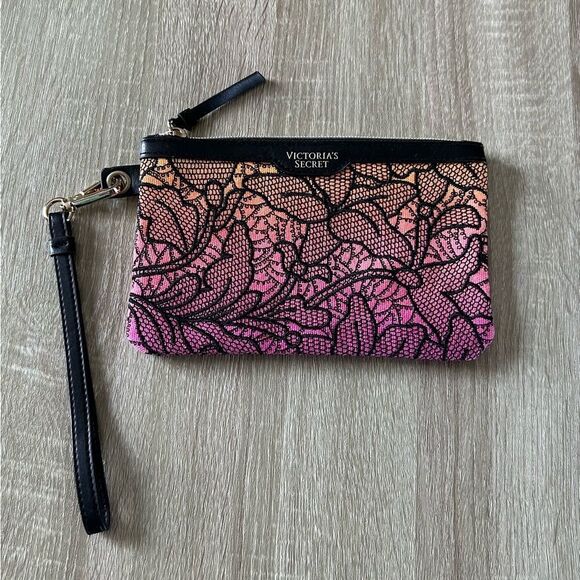 NWOT … VICTORIA’S SECRET Ombré Wristlet - Picture 1 of 3